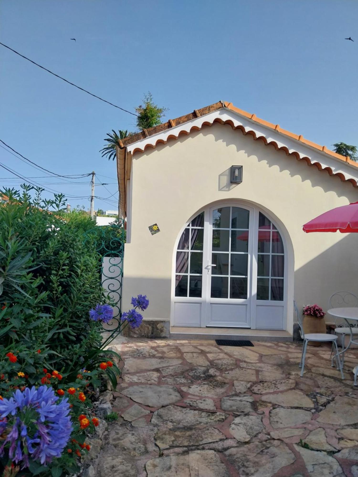 Ermitage studio, front de mer, plage 200m Antibes Eksteriør billede